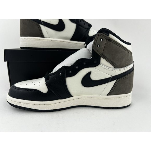 Nike Air Jordan 1 Retro High OG Dark Mocha Youth Size 4Y Sneakers 575441-105 - Picture 10 of 12